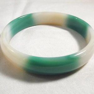 Peking Glass Green and Vanilla Swirl with Beige Vintage Bangle